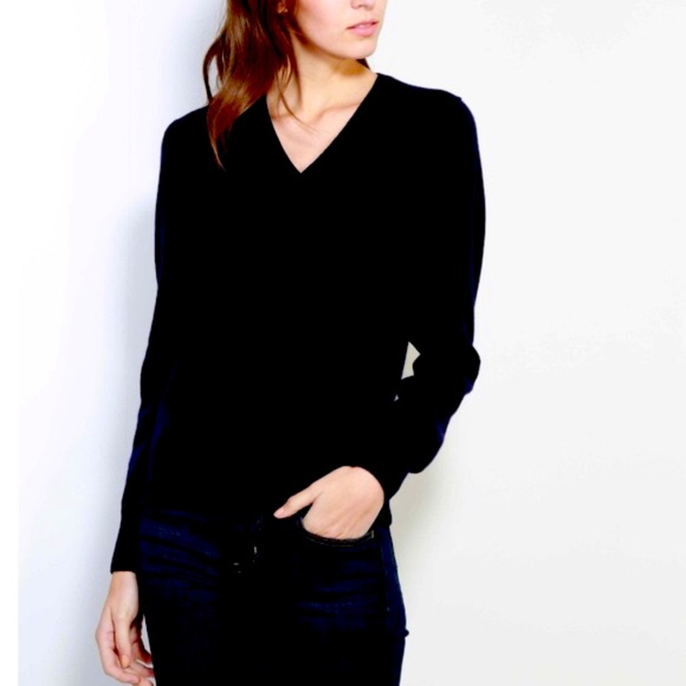 J. Crew black cashmere V neck sweater XS